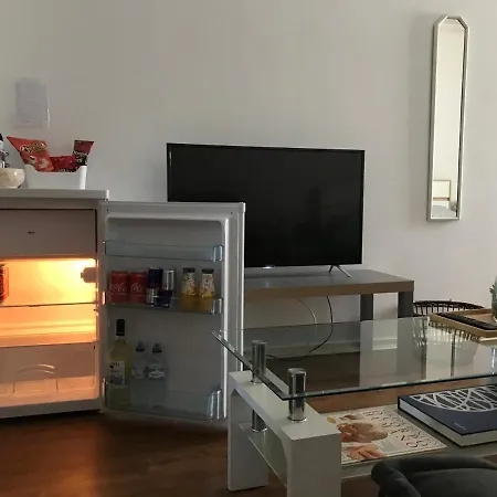 Homestay Private With Private Bathroom, Near The Beach